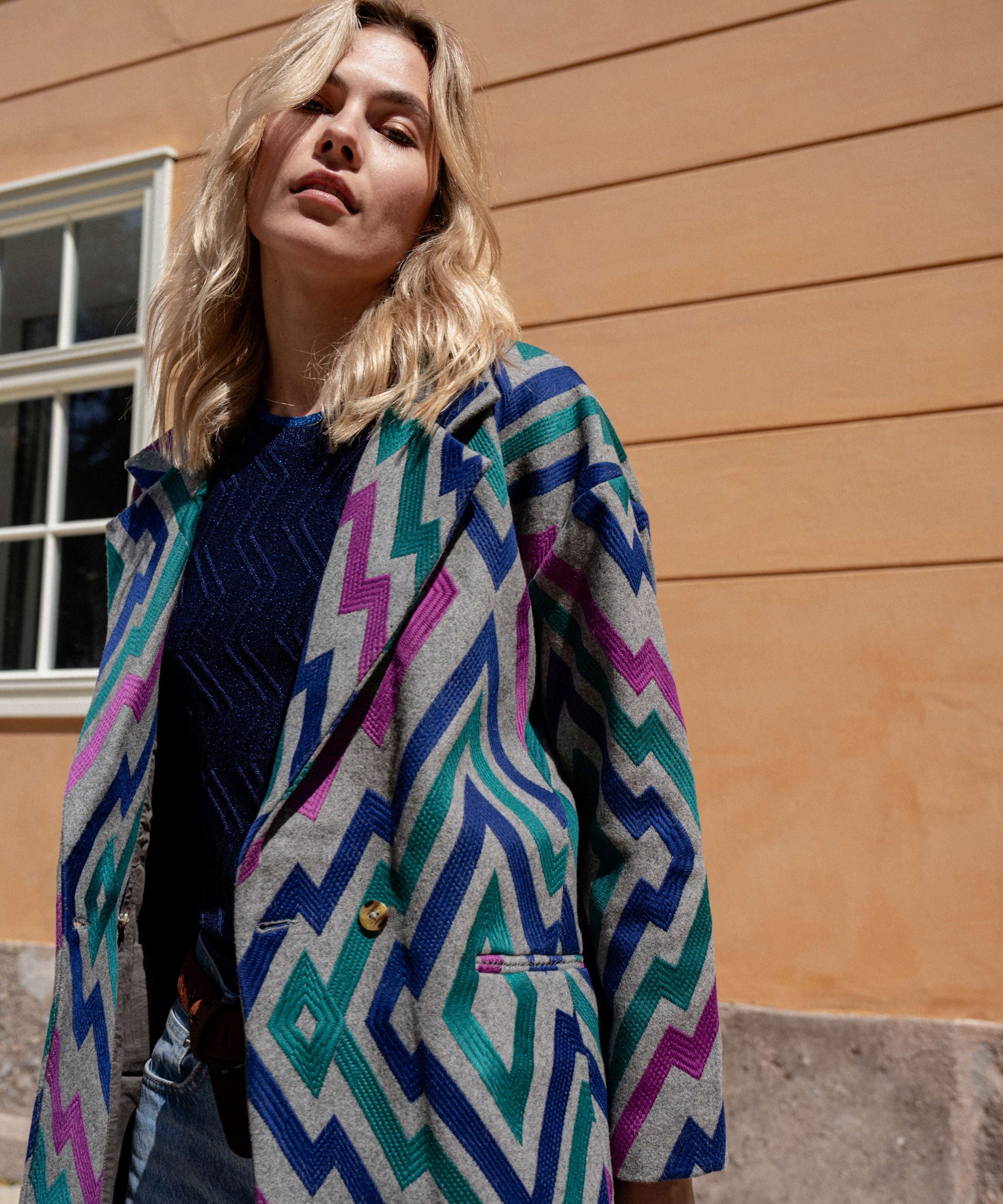 ABRIGO CHEVRON GRIS