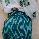 PANTALÓN DENIM CHEVRON VERDE